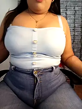 Snapshot of patty_bersh chatting on February 2025 01:38:01 AM patty bersh online show from February 2025 01:38:01 AM