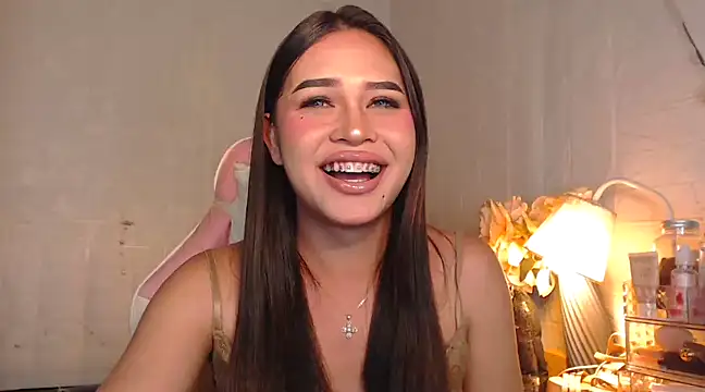 Snapshot of Ashely_Lewis chatting on January 2025 03:07:01 PM Ashely Lewis online show from January 2025 03:07:01 PM