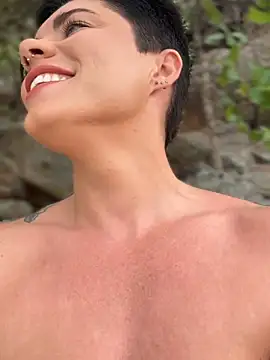 LukeLouHarvey online show from October 2025 05:05:01 AM