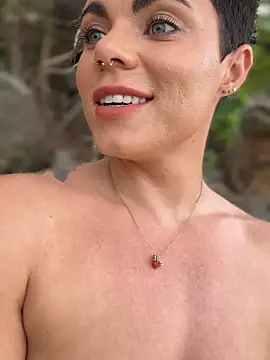 LukeLouHarvey online show from October 2025 05:17:02 AM