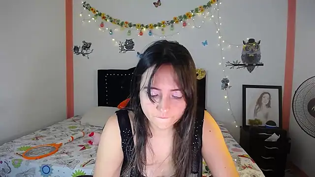 naughty girl 4u online show from February 2025 08:25:01 PM