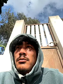 juniiorre online show from November 2025 11:31:02 AM