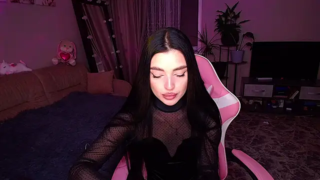   Malika   online show from October 2025 12:52:02 PM