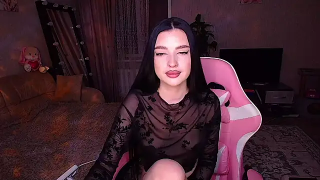 Snapshot of __Malika__ chatting on March 2026 03:28:02 PM Malika online show from March 2026 03:28:02 PM