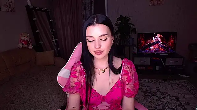 Snapshot of __Malika__ chatting on April 2026 02:15:02 PM Malika online show from April 2026 02:15:02 PM