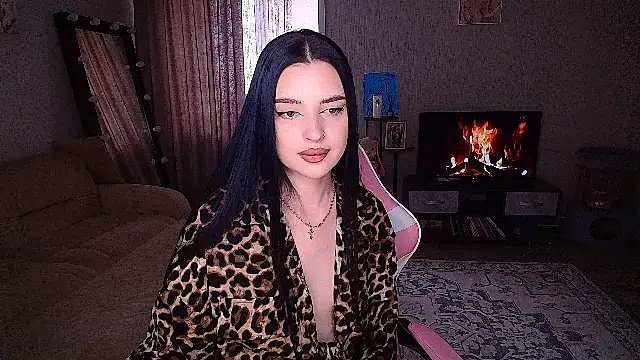 Snapshot of __Malika__ chatting on April 2026 08:19:01 AM Malika online show from April 2026 08:19:01 AM