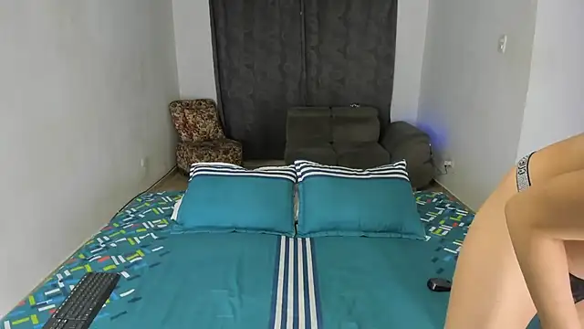 Snapshot of Fairycandyx chatting on February 2025 05:31:01 AM Fairycandyx online show from February 2025 05:31:01 AM