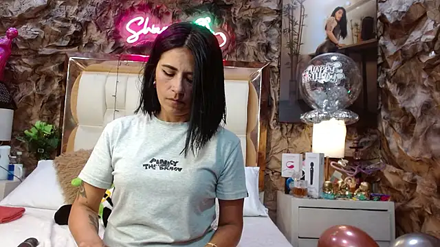 sharoon cheerry online show from December 2024 05:32:01 PM