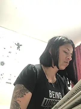 sharoon cheerry online show from February 2025 12:36:02 PM