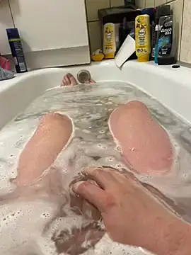 David19932908 online show from March 2025 06:00:01 PM