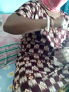 Snapshot of Bengali-boudi chatting on April 2026 05:58:02 PM Bengali-boudi online show from April 2026 05:58:02 PM