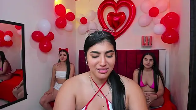 Snapshot of Afrodita-hott chatting on February 2025 06:08:02 PM Afrodita-hott online show from February 2025 06:08:02 PM