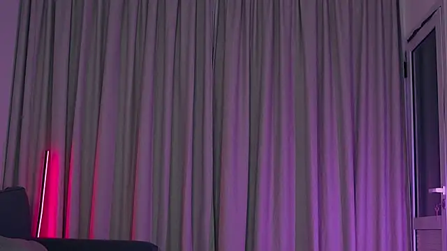 Snapshot of Alison_Miller9 chatting on October 2025 03:25:03 AM Alison Miller9 online show from October 2025 03:25:03 AM