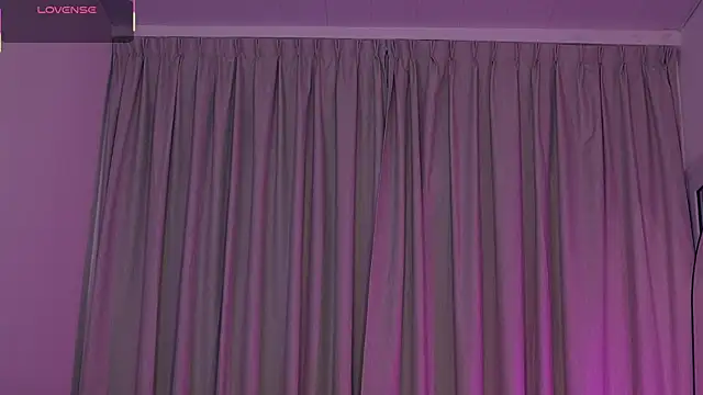 Snapshot of Alison_Miller9 chatting on October 2025 09:43:02 AM Alison Miller9 online show from October 2025 09:43:02 AM