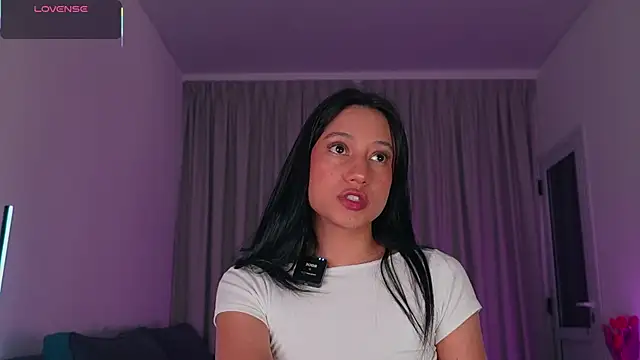 Snapshot of Alison_Miller9 chatting on November 2025 10:37:01 AM Alison Miller9 online show from November 2025 10:37:01 AM