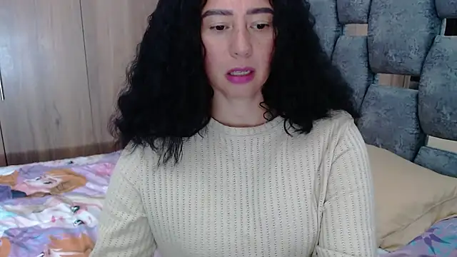 Snapshot of sara_hott_1 chatting on January 2025 08:11:02 PM sara hott 1 online show from January 2025 08:11:02 PM
