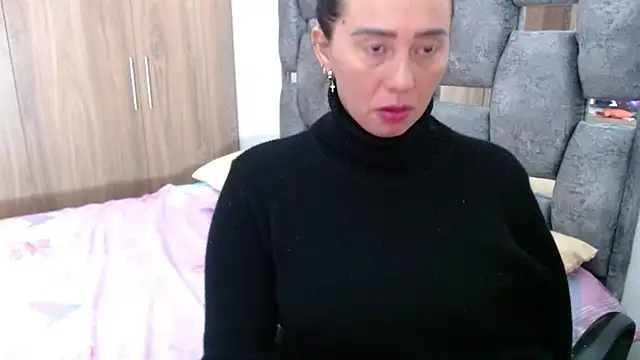 Snapshot of sara_hott_1 chatting on January 2025 07:18:02 PM sara hott 1 online show from January 2025 07:18:02 PM