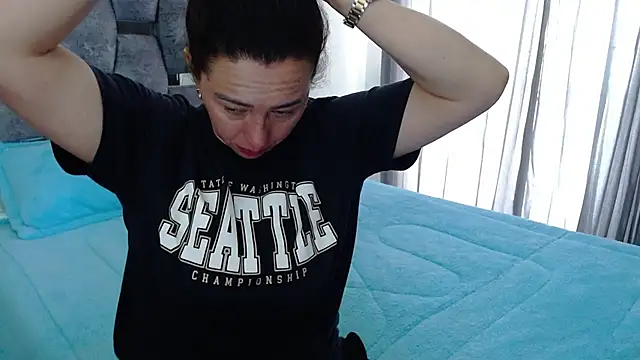Snapshot of sara_hott_1 chatting on September 2025 03:24:02 PM sara hott 1 online show from September 2025 03:24:02 PM