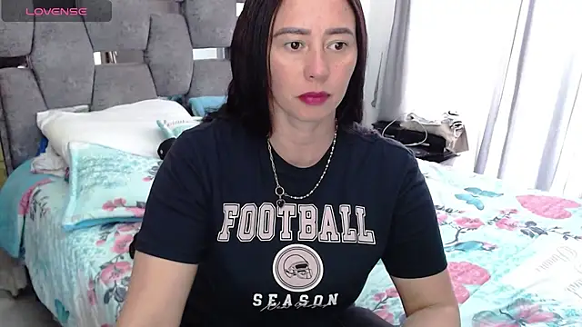 Snapshot of sara_hott_1 chatting on October 2025 06:25:02 PM sara hott 1 online show from October 2025 06:25:02 PM