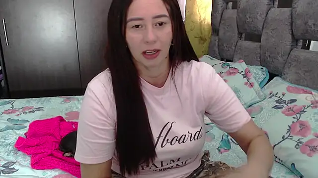 sara hott 1 online show from July 2026 03:27:02 PM