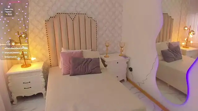 Pia Johnson  online show from March 2025 05:28:02 PM