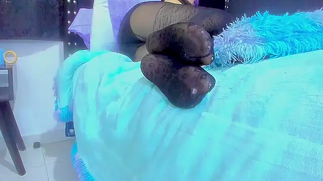 amareto queen online show from October 2025 10:22:02 PM