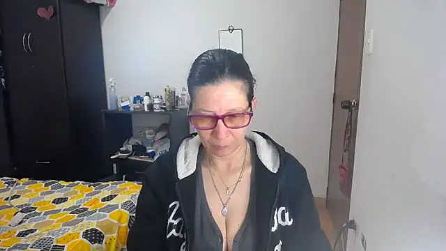 latin49 online show from November 2025 04:43:02 AM