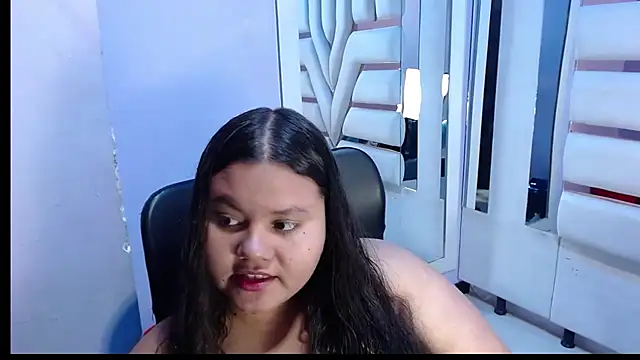 ValenTitis online show from December 2025 09:10:02 PM