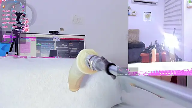 Soraya Davis online show from November 2025 09:22:01 AM