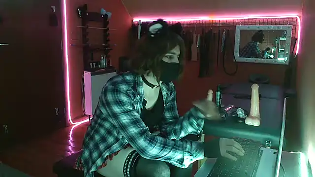 Ginny-the-bdsm-nympho online show from March 2025 06:00:02 PM