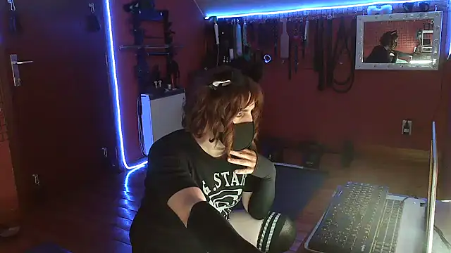 Snapshot of Ginny-the-bdsm-nympho chatting on April 2026 05:03:01 PM Ginny-the-bdsm-nympho online show from April 2026 05:03:01 PM