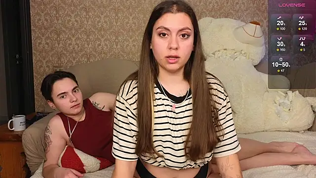 Snapshot of twobabesweet chatting on September 2025 02:48:02 AM twobabesweet online show from September 2025 02:48:02 AM