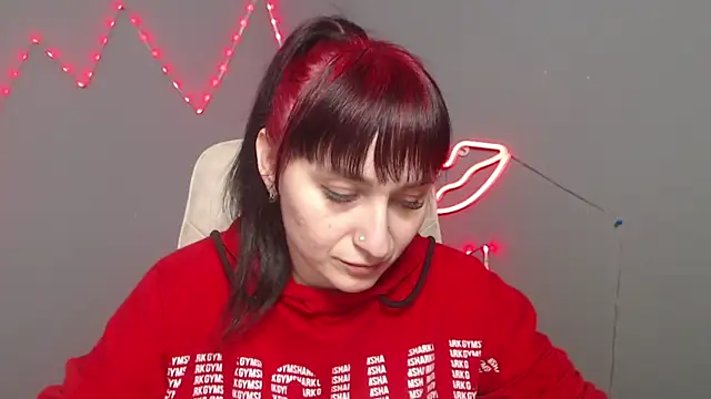 NinaFlawlees online show from March 2026 01:13:02 PM