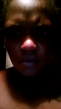 Snapshot of thickBBwXX chatting on February 2026 03:25:01 AM thickBBwXX online show from February 2026 03:25:01 AM