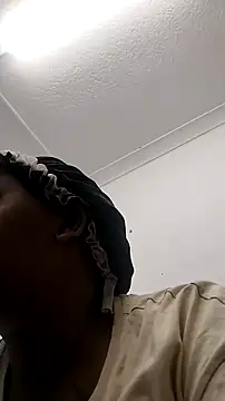 Snapshot of thickBBwXX chatting on March 2026 06:08:01 AM thickBBwXX online show from March 2026 06:08:01 AM