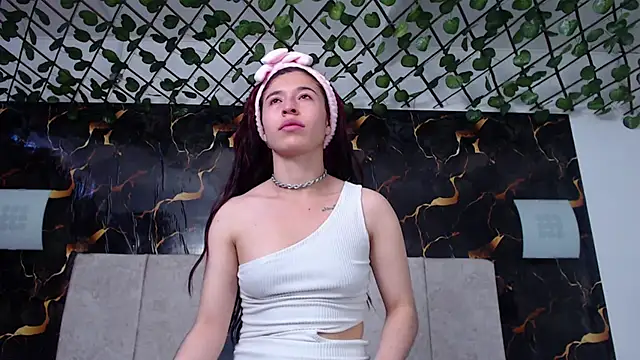 adriscute online show from April 2026 07:03:02 PM