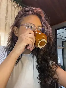 Snapshot of Hathorlove chatting on January 2025 10:28:02 PM Hathorlove online show from January 2025 10:28:02 PM