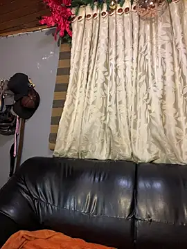 Snapshot of Hathorlove chatting on January 2025 11:35:02 PM Hathorlove online show from January 2025 11:35:02 PM