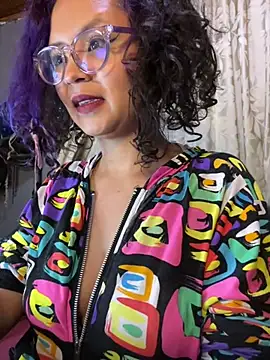 Snapshot of Hathorlove chatting on February 2025 11:33:02 PM Hathorlove online show from February 2025 11:33:02 PM