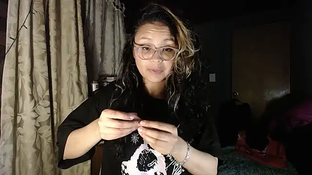 Snapshot of Hathorlove chatting on November 2025 07:53:02 AM Hathorlove online show from November 2025 07:53:02 AM