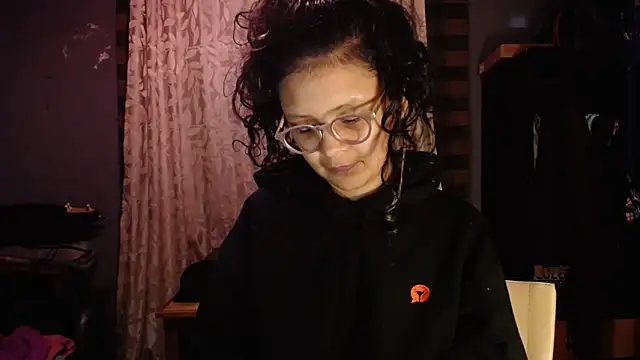 Snapshot of Hathorlove chatting on March 2026 04:53:02 AM Hathorlove online show from March 2026 04:53:02 AM