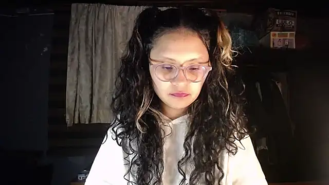 Snapshot of Hathorlove chatting on March 2026 05:11:01 AM Hathorlove online show from March 2026 05:11:01 AM