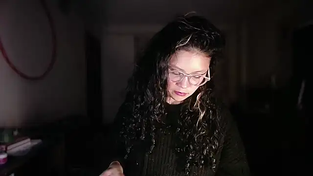 Snapshot of Hathorlove chatting on April 2026 06:25:02 AM Hathorlove online show from April 2026 06:25:02 AM