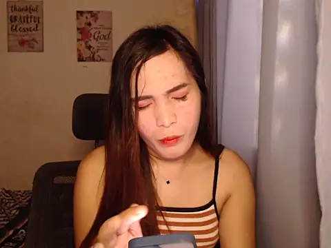 Snapshot of Msyensmith chatting on February 2025 06:54:01 AM Msyensmith online show from February 2025 06:54:01 AM