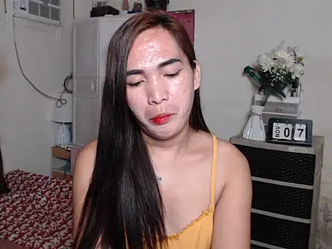 Snapshot of Msyensmith chatting on November 2025 01:55:02 PM Msyensmith online show from November 2025 01:55:02 PM