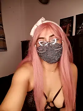 Snapshot of Bayan-Queen chatting on December 2025 04:23:01 PM Bayan-Queen online show from December 2025 04:23:01 PM