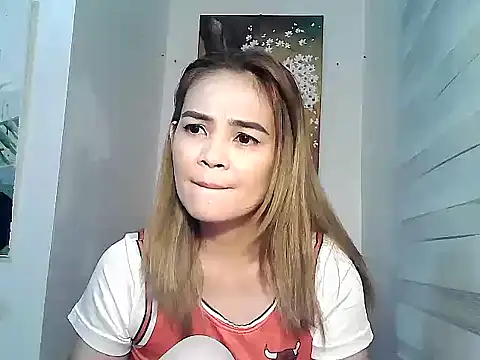 Kisses-13 online show from February 2025 02:02:02 PM