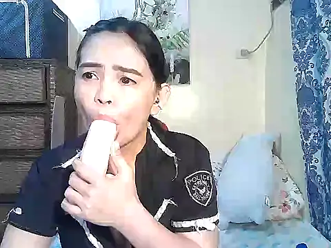 Kisses-13 online show from August 2026 02:19:01 PM