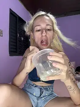 Snapshot of bunnydark00 chatting on March 2025 04:06:01 AM bunnydark00 online show from March 2025 04:06:01 AM