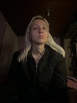 Snapshot of bunnydark00 chatting on September 2025 11:48:01 PM bunnydark00 online show from September 2025 11:48:01 PM